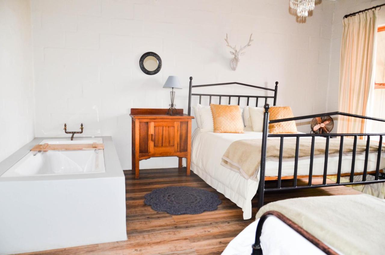 The Stables Accommodation Langebaan Extérieur photo